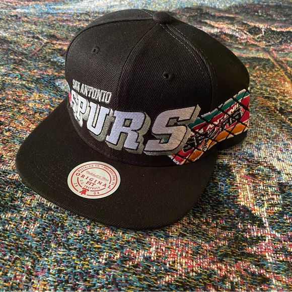 Mitchell & Ness Men's NBA Split Color Mesh Button Front Spurs main image 0